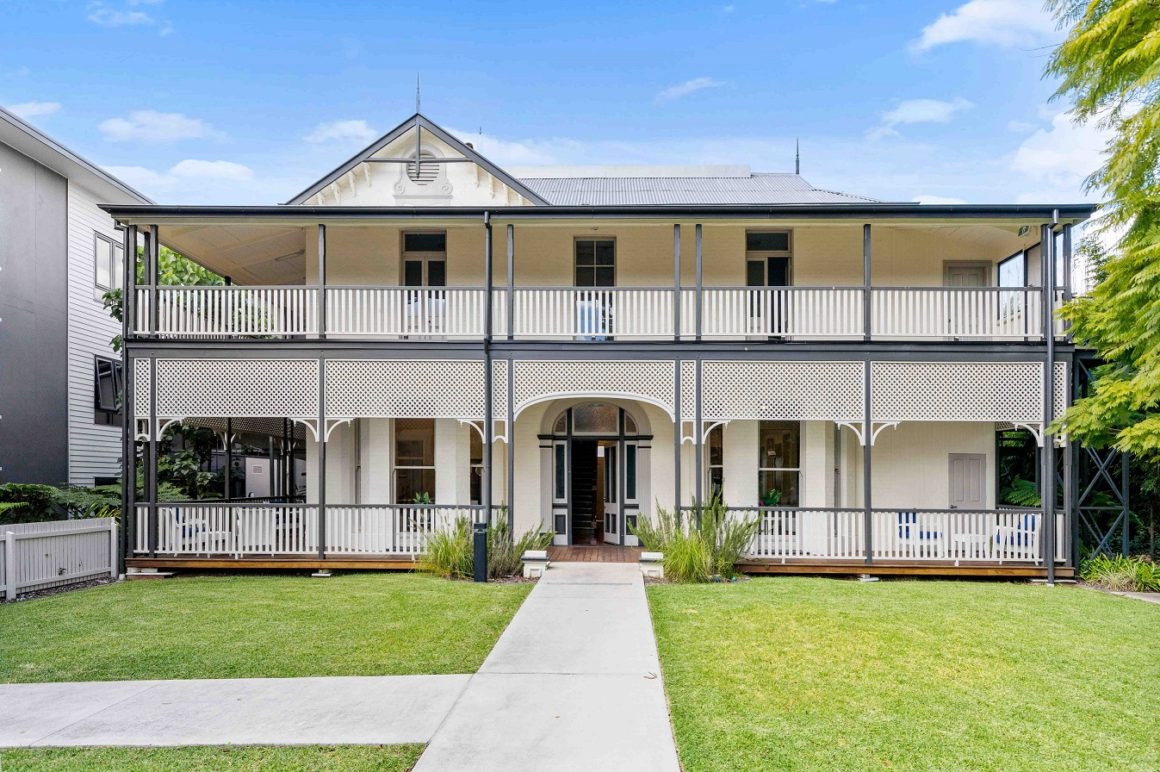 https://www.regis.com.au/site/wp-content/uploads/2016/05/REGIS_CHELMER_VICTORIA_35_CHELMER_12339-1-1160x772.jpg