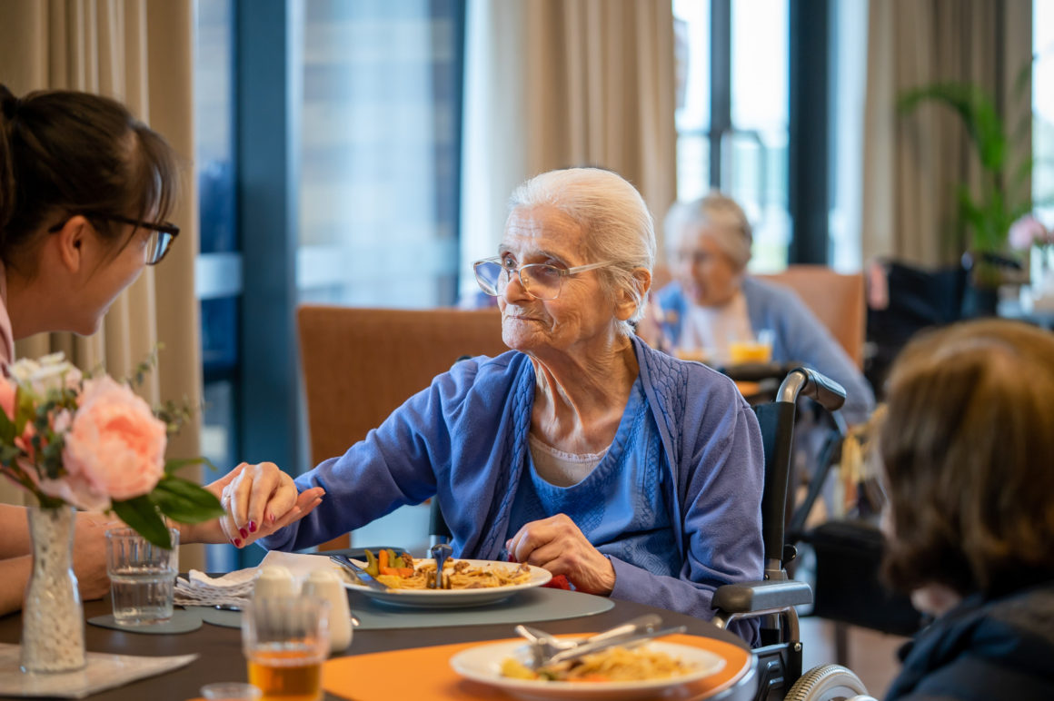 https://www.regis.com.au/site/wp-content/uploads/2022/05/Regis-Catering-Summer-Menu-40-of-66-1160x772.jpg
