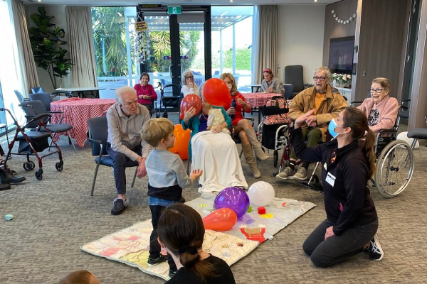 https://www.regis.com.au/site/wp-content/uploads/2023/06/Nedlands-Intergenerational-Program-2.jpg