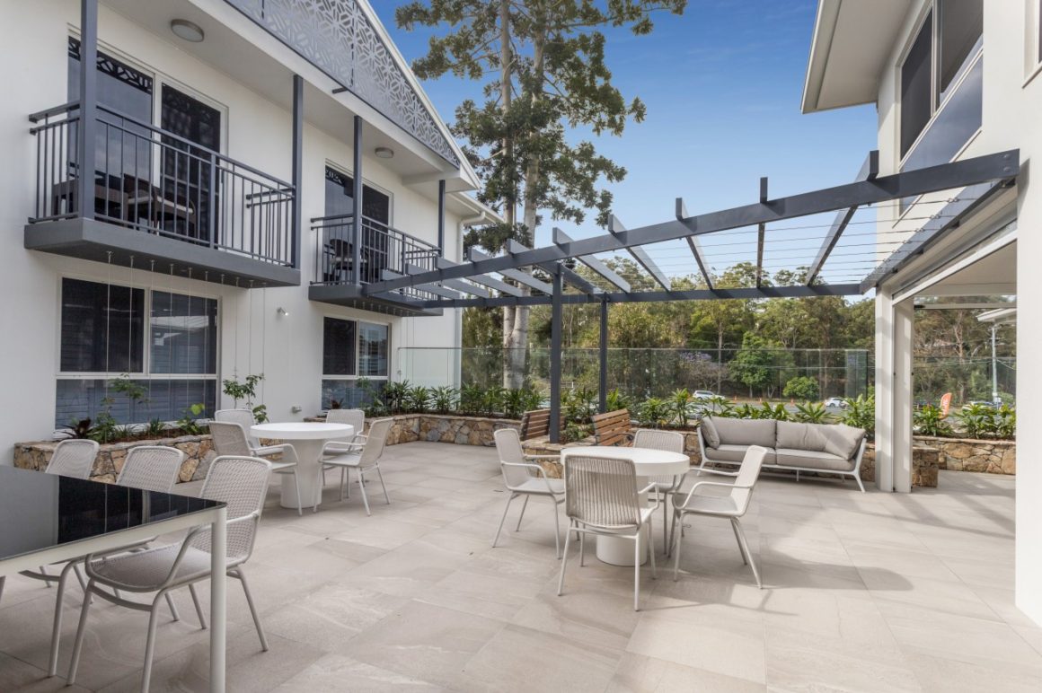 https://www.regis.com.au/site/wp-content/uploads/2024/01/21-Birdwood-Road-Holland-Park-West-10-1160x772.jpg