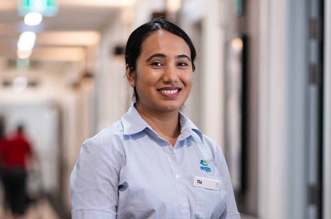 https://www.regis.com.au/site/wp-content/uploads/2025/06/Aged-care-job-near-me-1160x768.jpg
